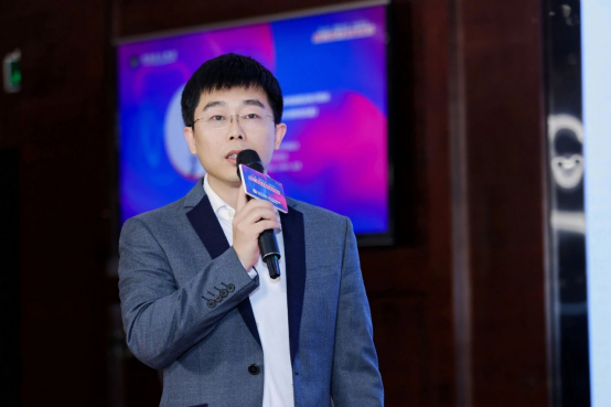 1783410198368908.png 鼎植口腔上海陆家嘴旗舰店执行院长马列